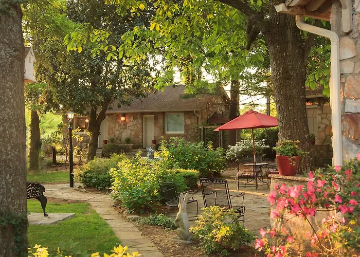 Chanticleer Inn Bed & Breakfast Lookout Mountain